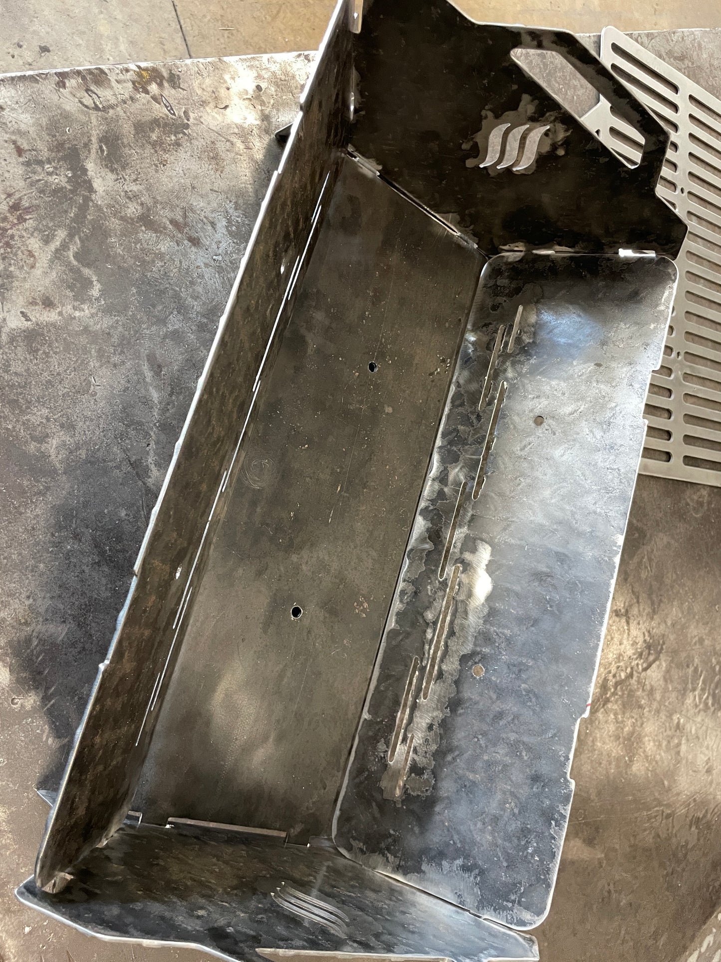 Flat-Pack Fire Pit